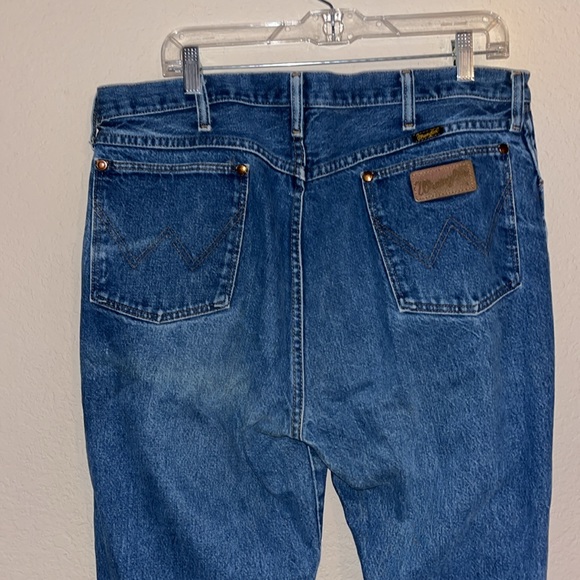 Vintage wrangler made in USA cowboy cut jeans size 38x36 - Picture 1 of 4